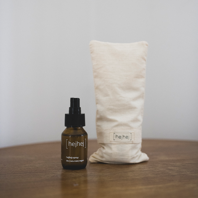 Set aus Yoga Spray und Augenkissen