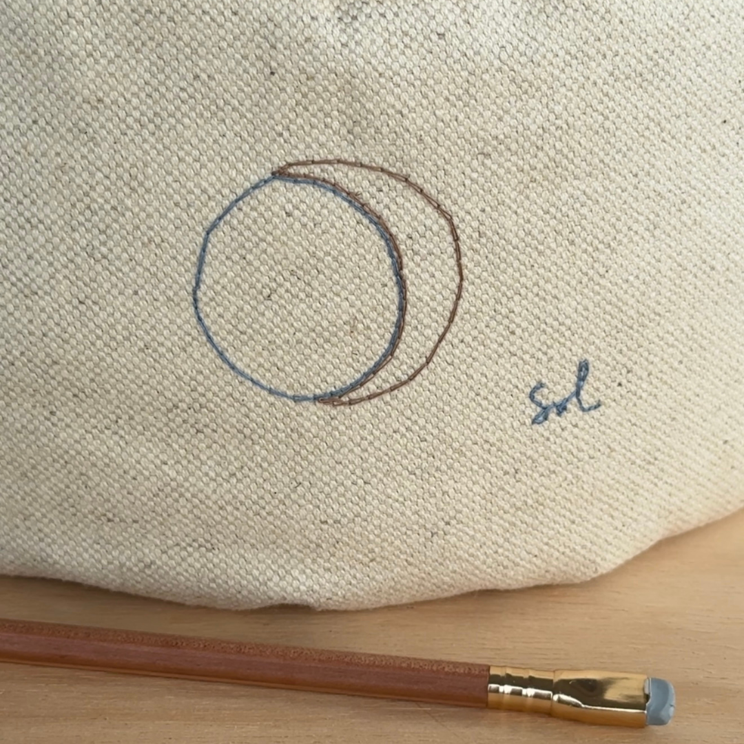 NEUE limitierte Edition: the moon-pillow
