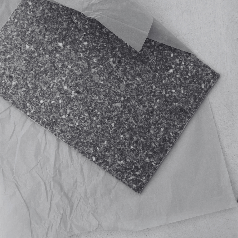 Rohmaterial sind recycelter Schaumstoff