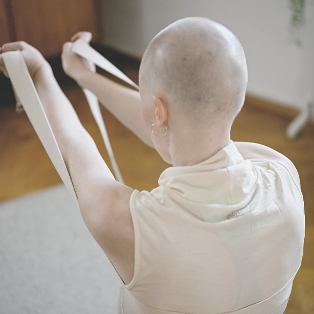 Der Yoga Gurt hilft dir bei einem aufrechten Rücken